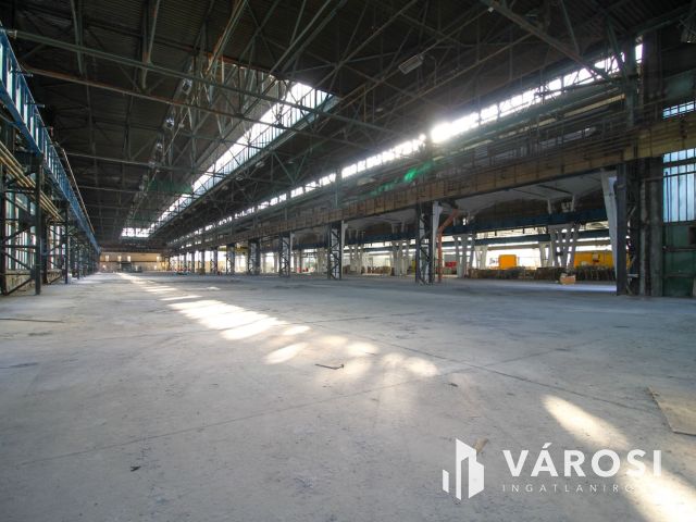 Eladó ipari csarnok Csepelen
